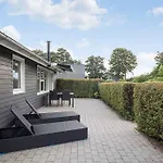House Close To The * Skovs-Højrup